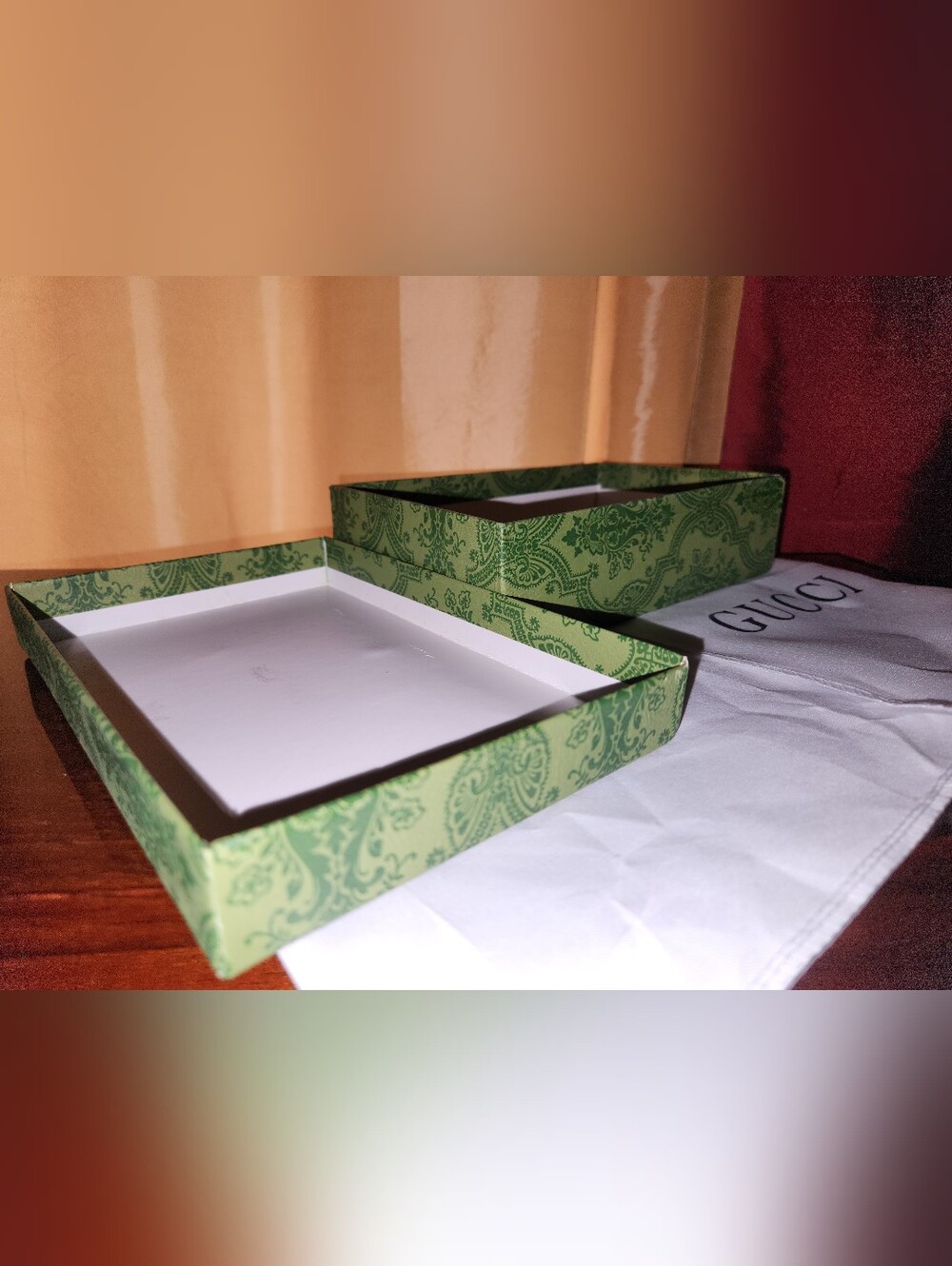3pcs Gucci Green box and 2 Gucci Logo dust bags - Picture 11 of 15
